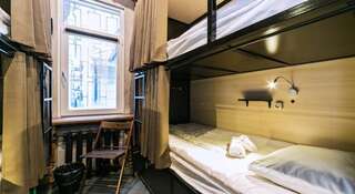 Гостиница Лофт Хостел 77 Москва Кровать в общем номере для мужчин и женщин с 8 кроватями-10